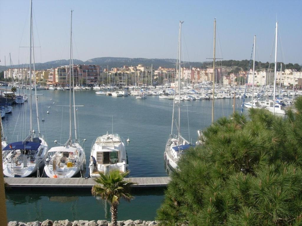 Gruissan Appartement Calme, Vue Sur Port De Plaisance -Clim, Empl.Parking Esterno foto